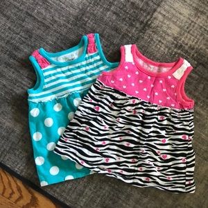🌖 Jumping beans 12 months lot of two tank tops